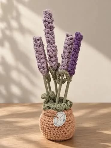 Maceta de lavanda tejida a crochet